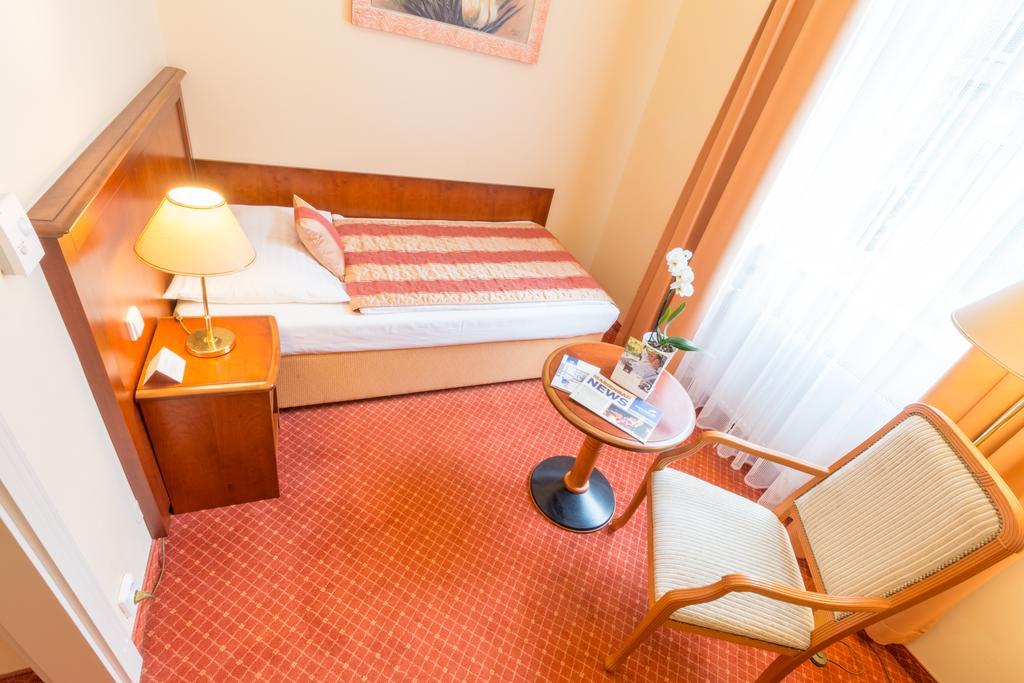 Ensana Centralni Lazne - Maria Spa Mariánské Lázně Kültér fotó