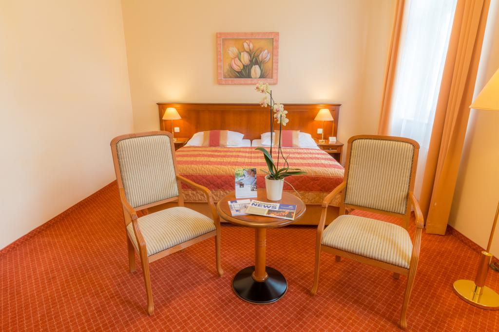 Ensana Centralni Lazne - Maria Spa Mariánské Lázně Kültér fotó