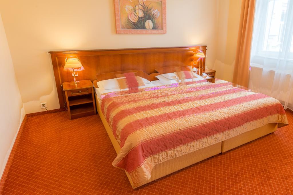 Ensana Centralni Lazne - Maria Spa Mariánské Lázně Kültér fotó