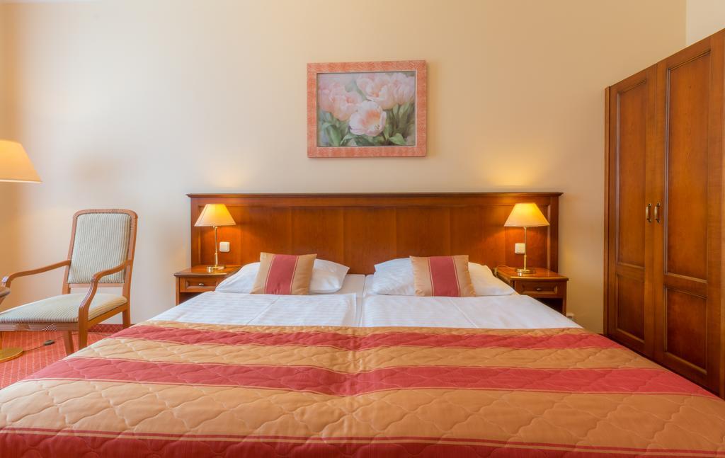 Ensana Centralni Lazne - Maria Spa Mariánské Lázně Kültér fotó
