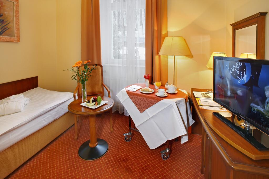 Ensana Centralni Lazne - Maria Spa Mariánské Lázně Szoba fotó